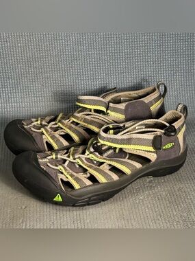 Keen Newport H2 Gray Lime Green Outdoor Sandals Big Kid Size 6Y